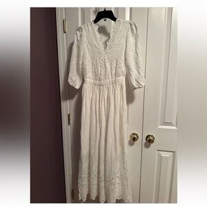 Elegant White Lace Dress Lined NWT Size XS